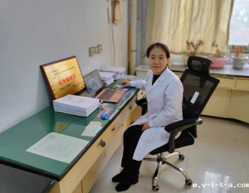 徐亚军 | 潜心育人，做学生良师益友