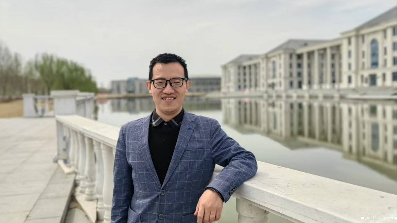 李志强 | 十年磨剑绘多彩画卷，科研教学...